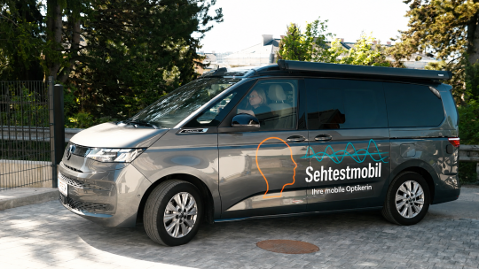 SehBlick Mobil: dunkelgrauer VW California Beach in &Ouml;sterreich